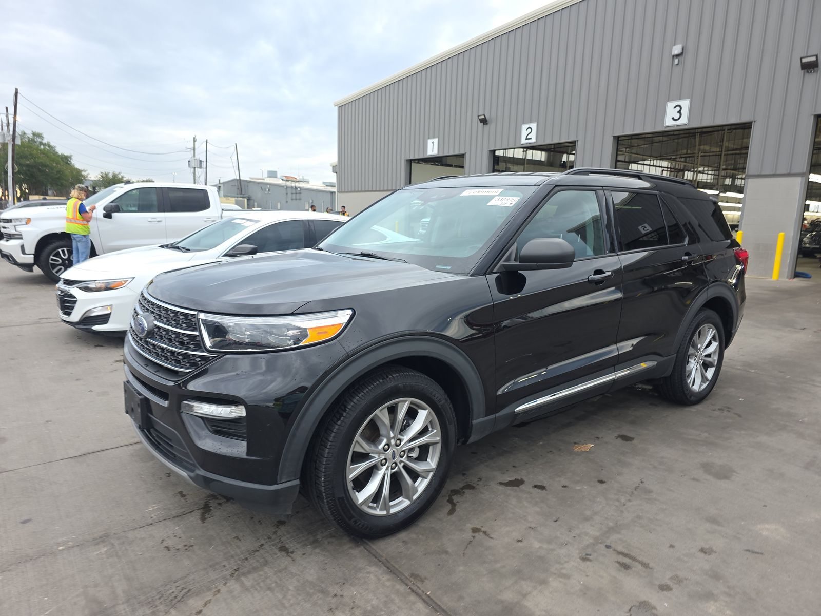 FORD EXPLORER - 1