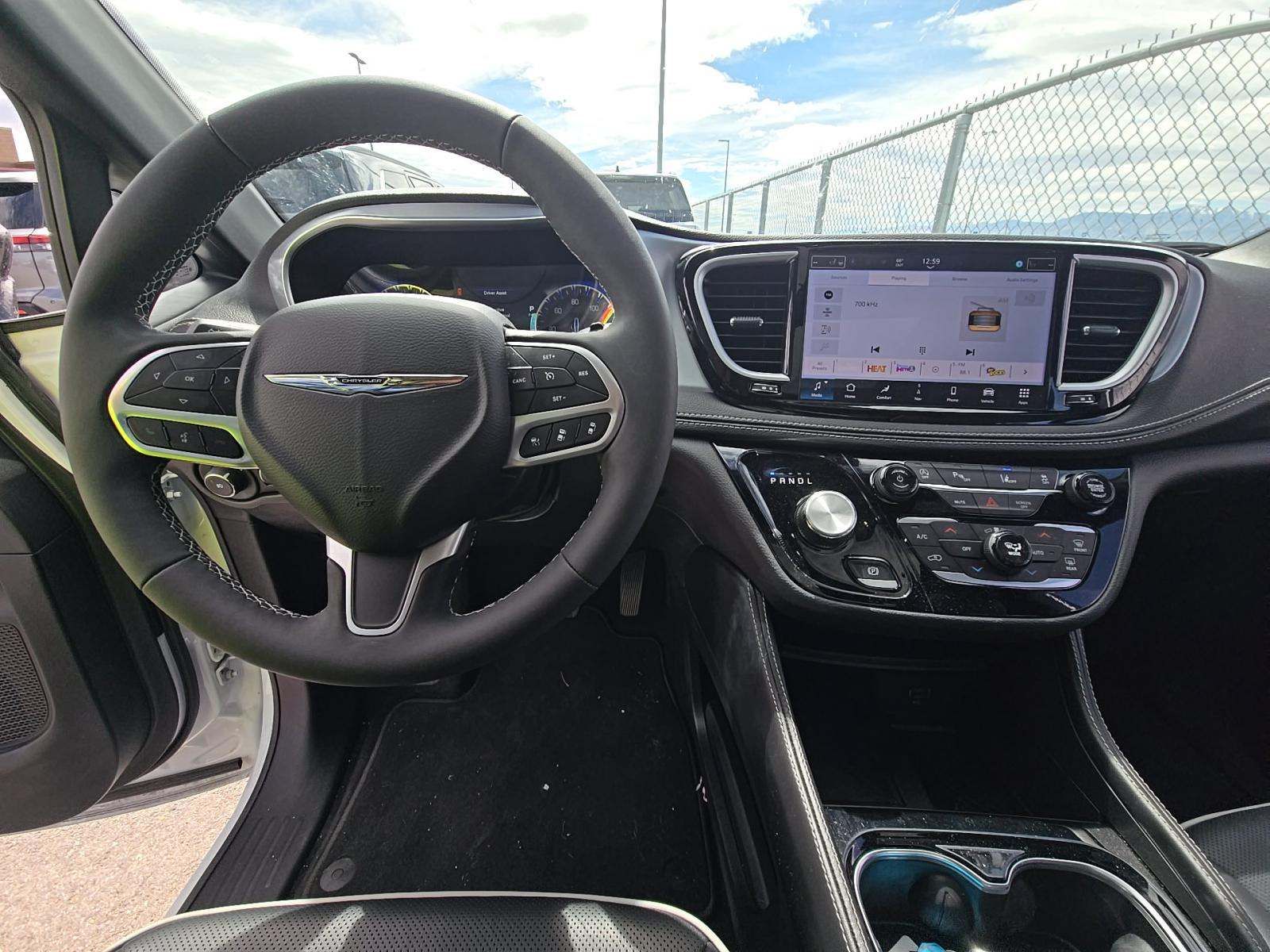 2026 Chrysler Pacifica Limited FWD