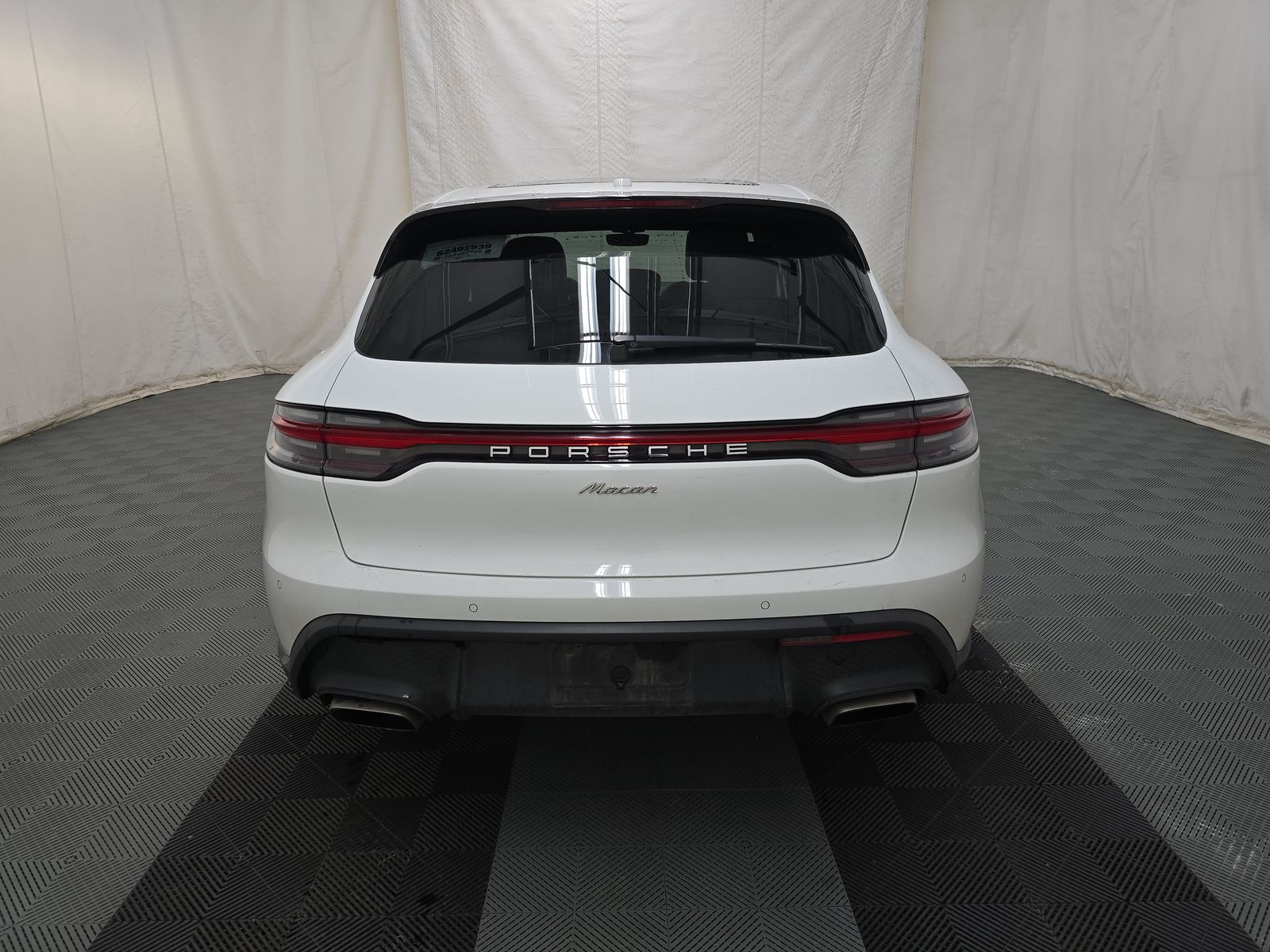 2022 Porsche Macan Base AWD