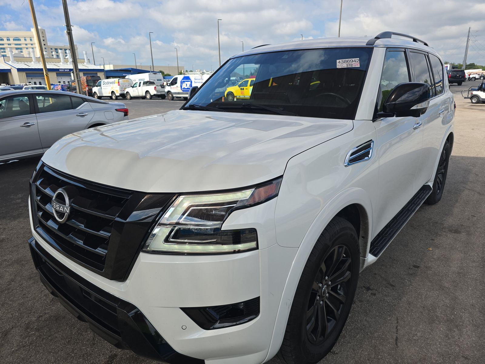 NISSAN ARMADA - 1