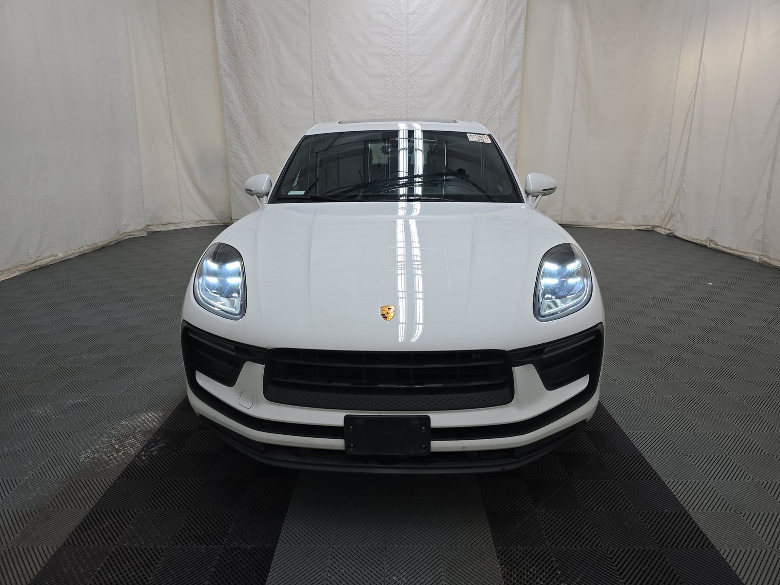 2022 Porsche Macan Base AWD