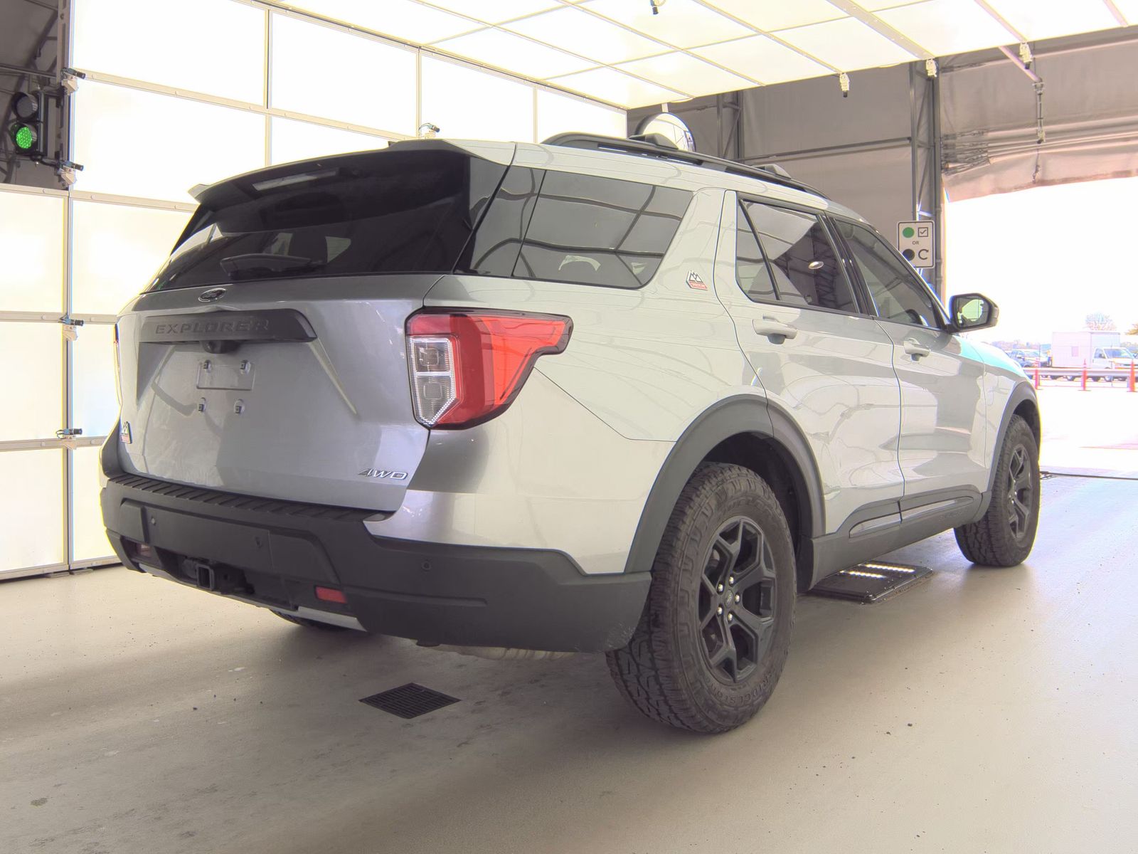 FORD EXPLORER - 6