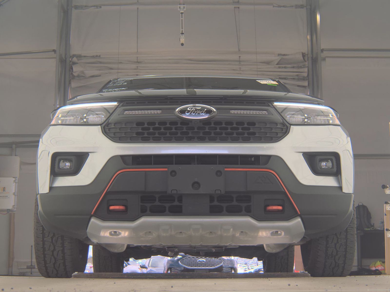 FORD EXPLORER - 4