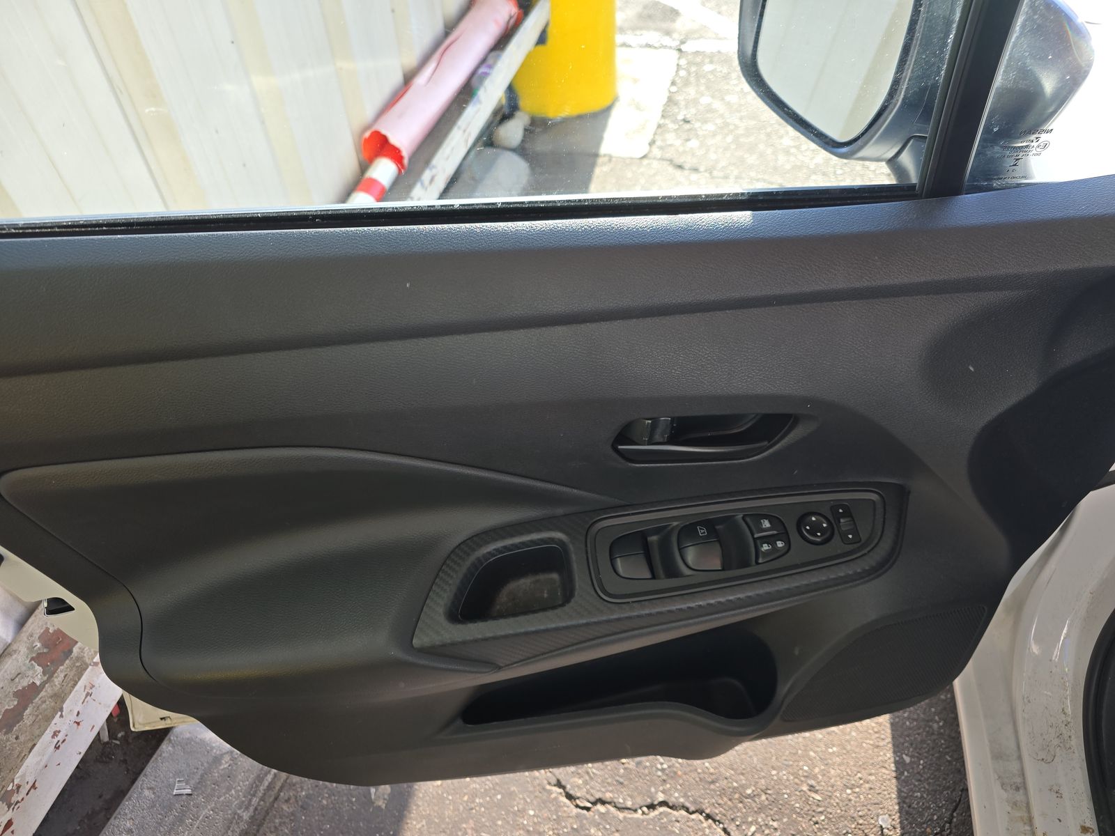 NISSAN VERSA - 10