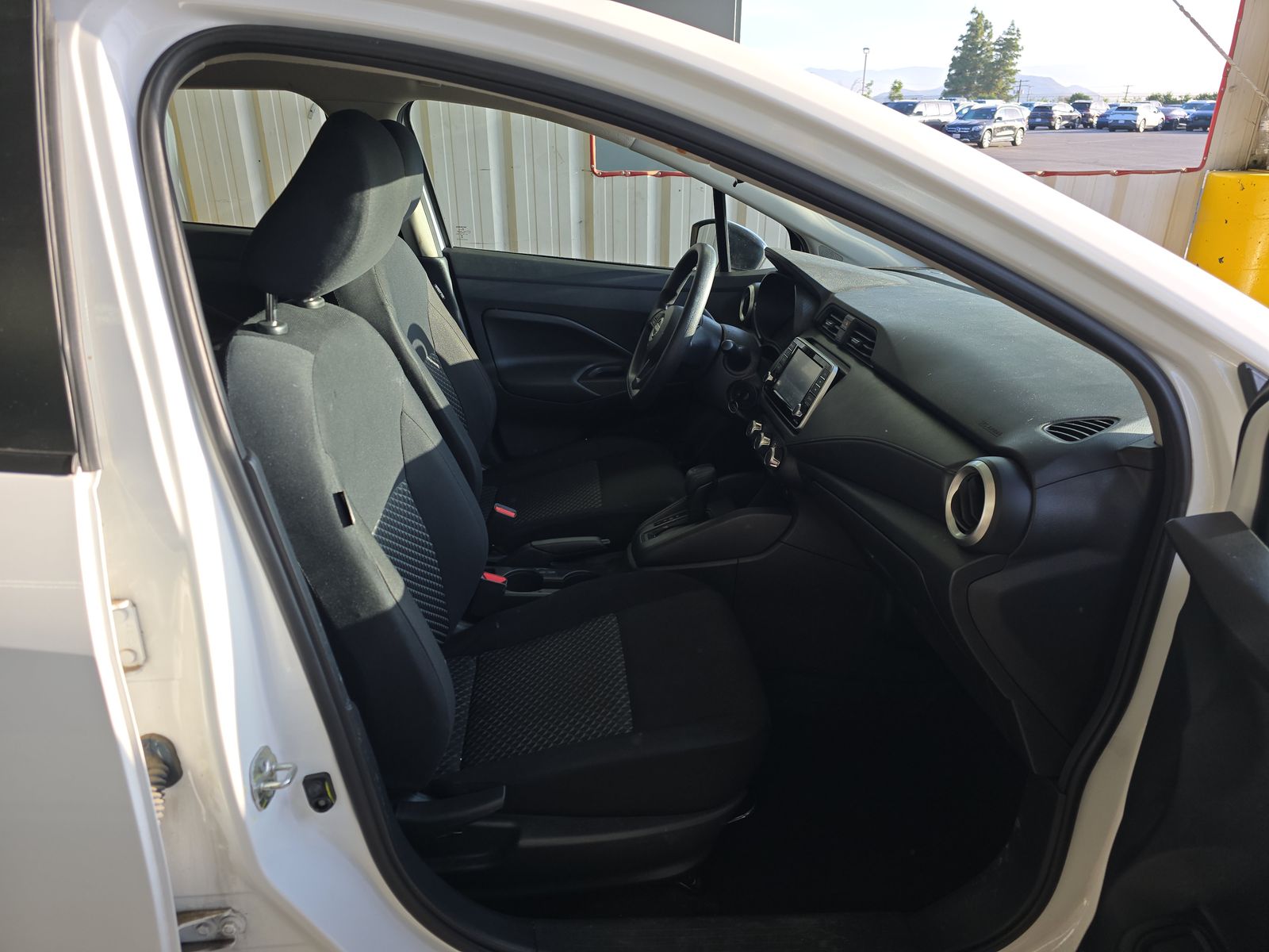 NISSAN VERSA - 9