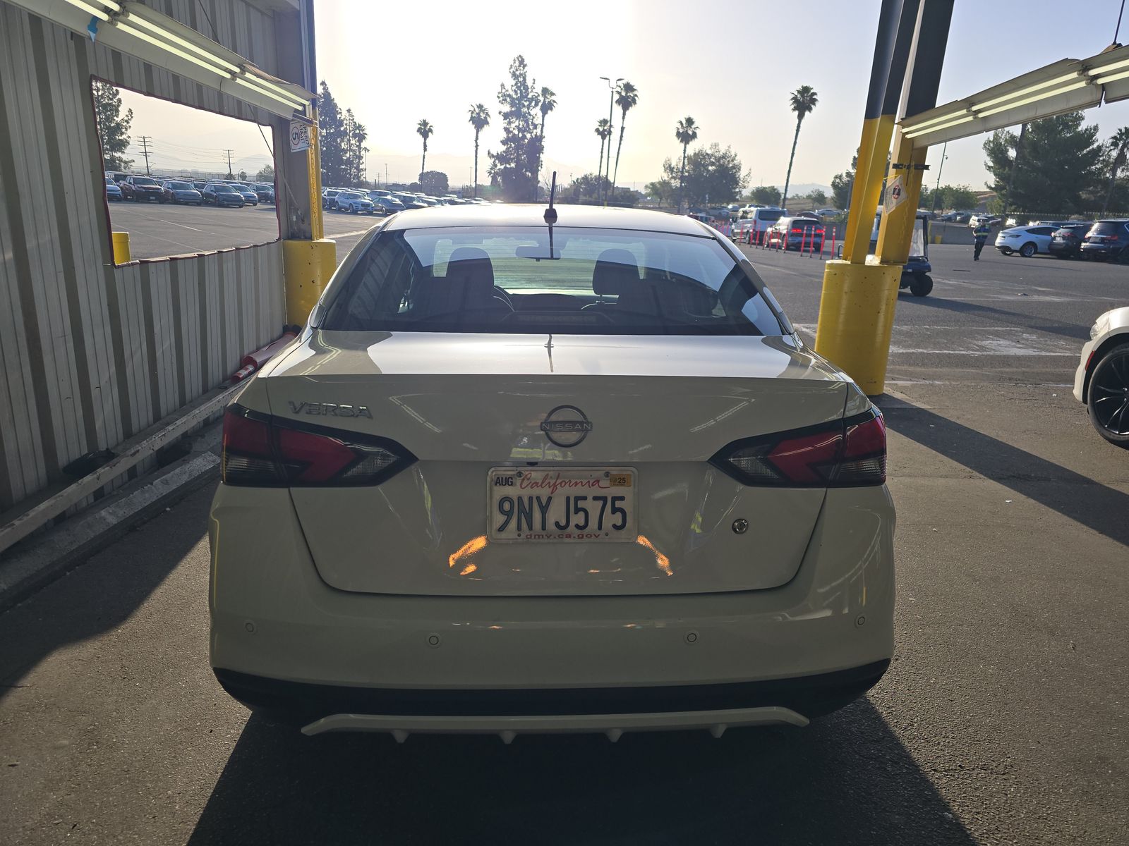 NISSAN VERSA - 6