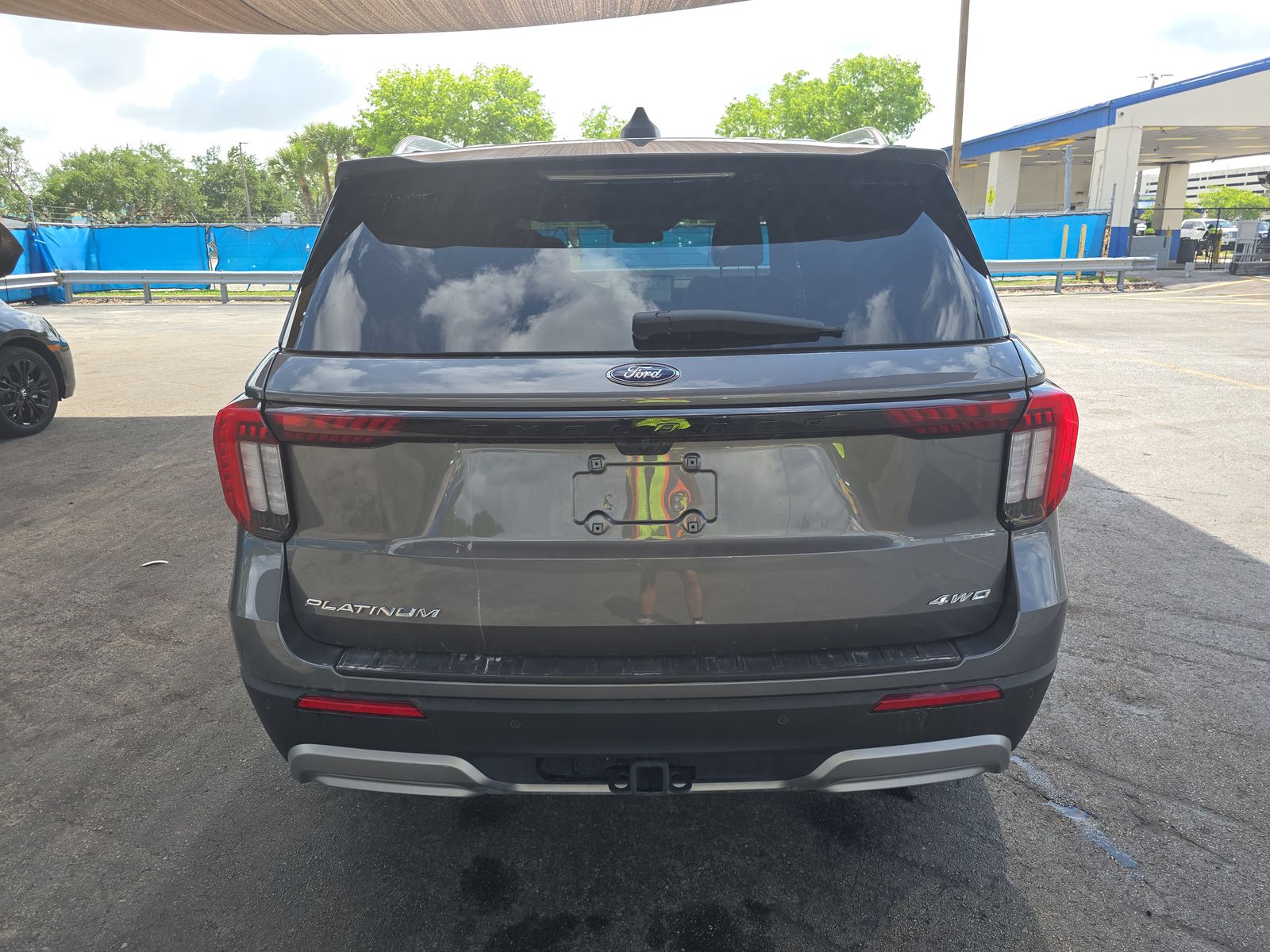 FORD EXPLORER - 6