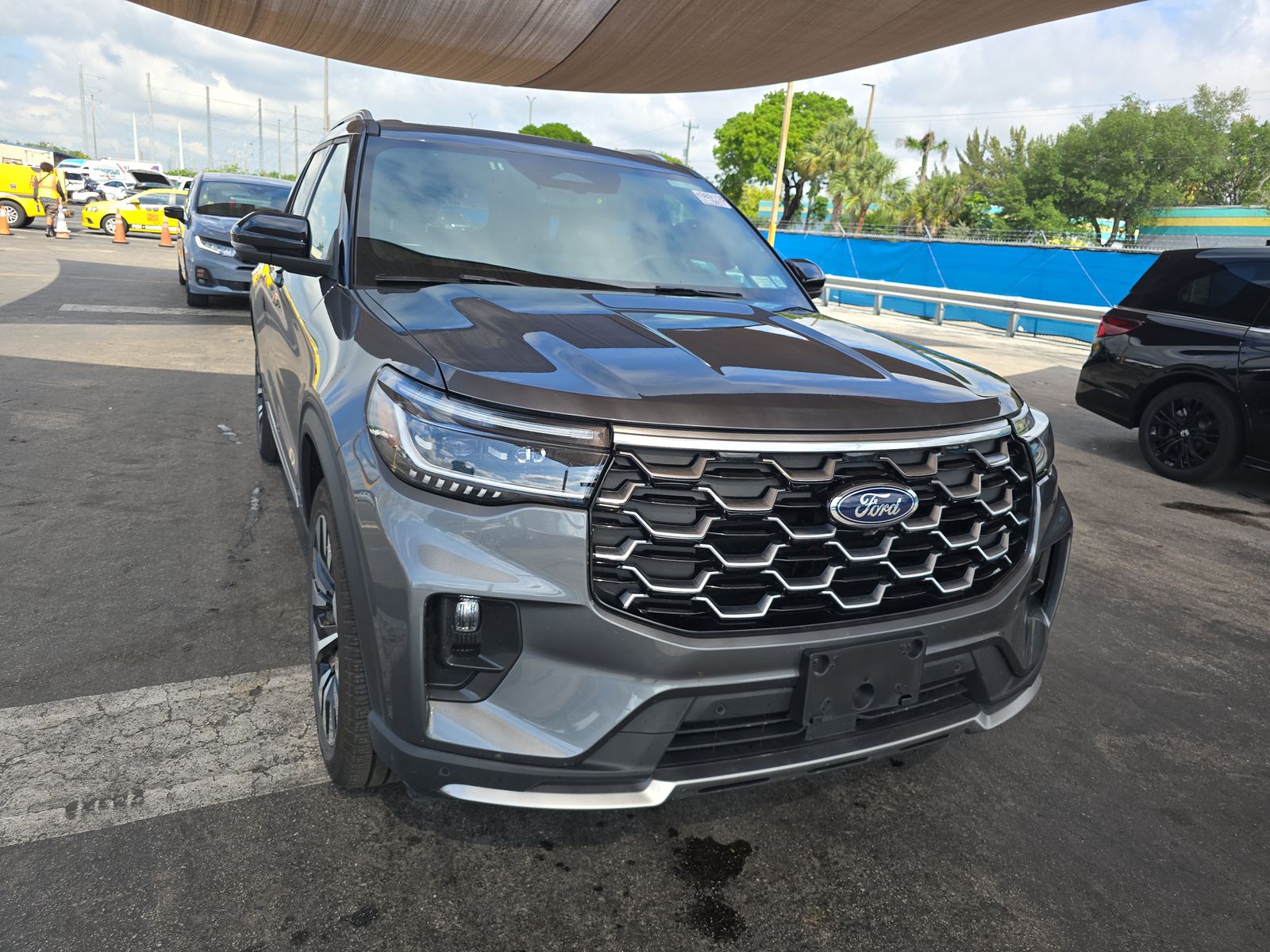 FORD EXPLORER - 4