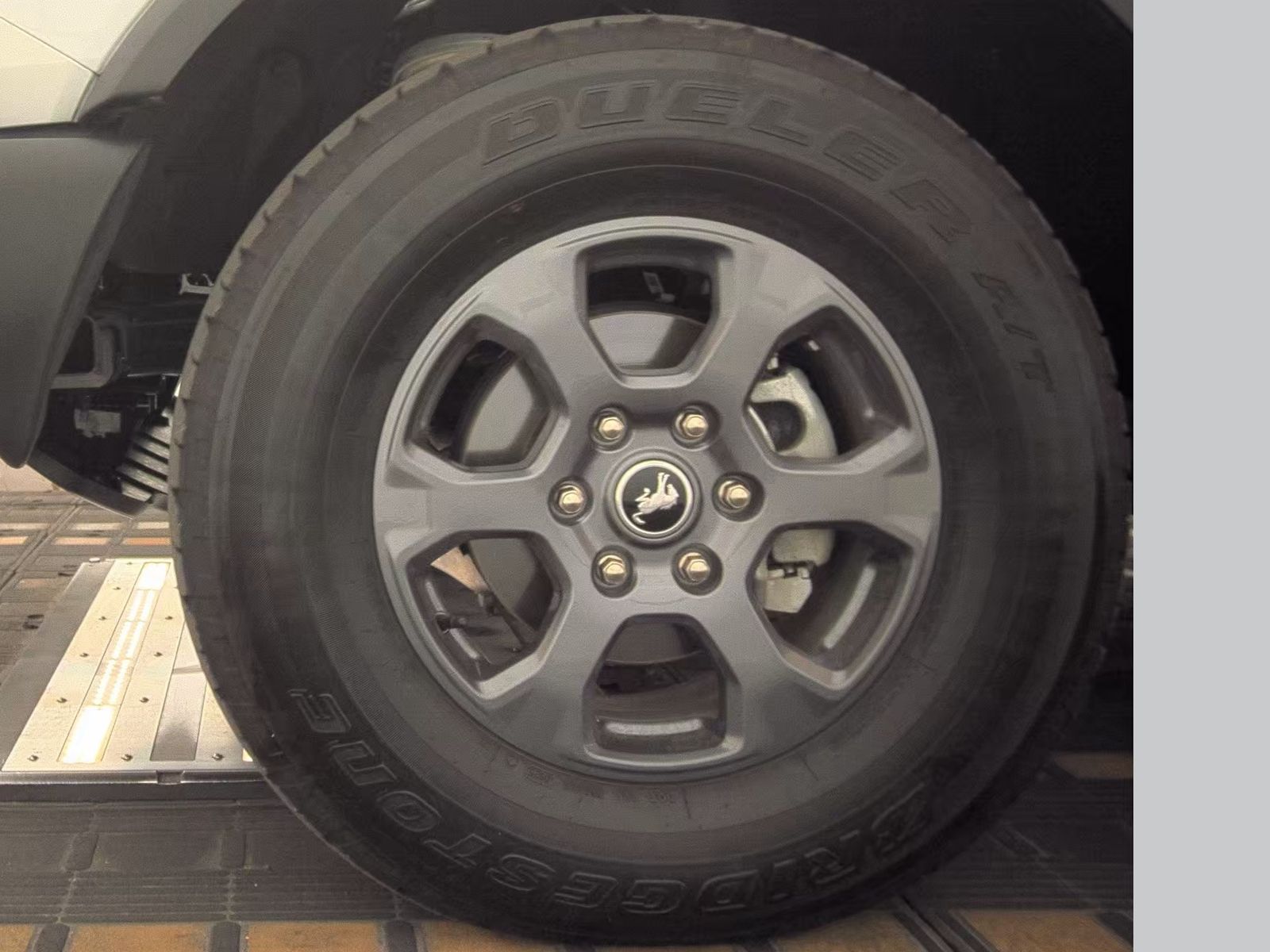 FORD BRONCO - 10