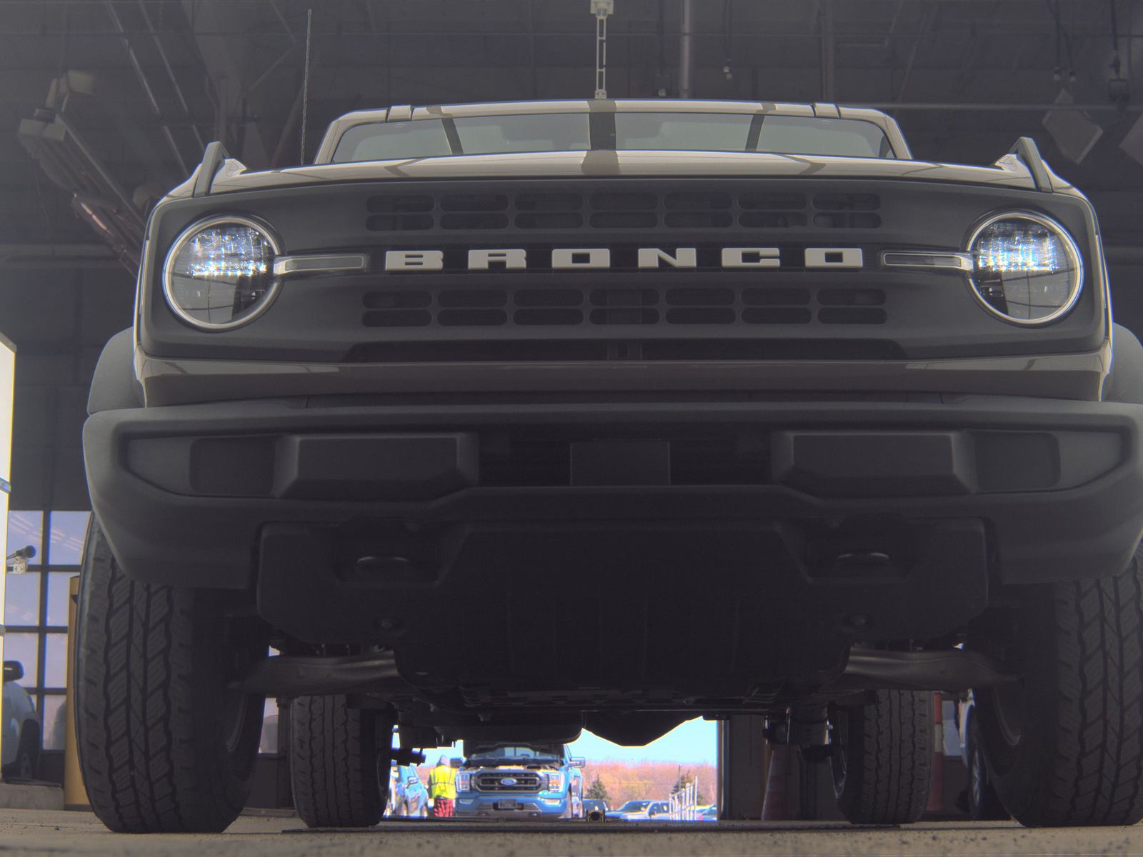 FORD BRONCO - 4