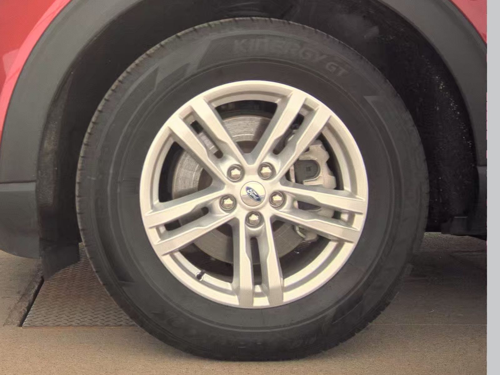 FORD EXPLORER - 10
