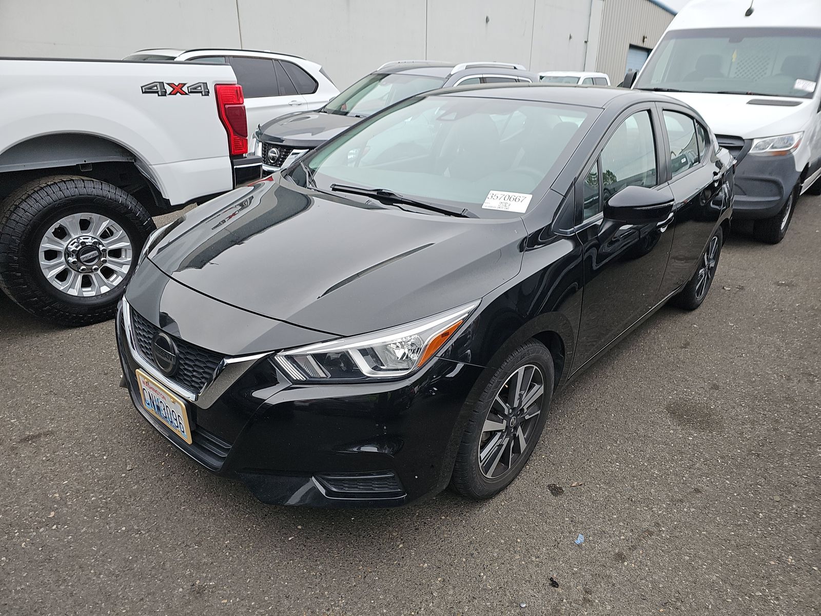 NISSAN VERSA - 1
