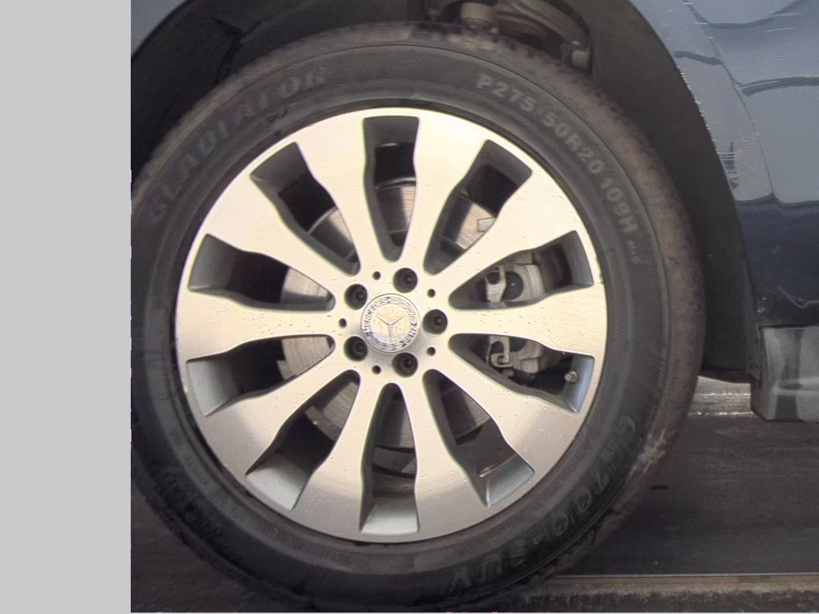 MERCEDES-BENZ GLS - 10