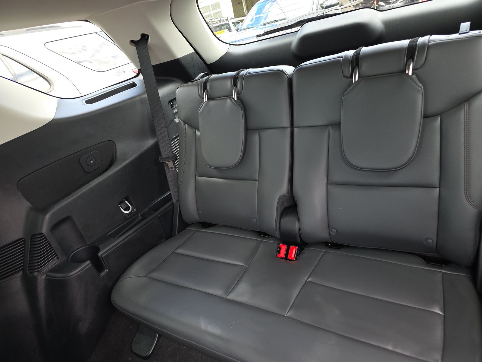 FORD EXPLORER - 9