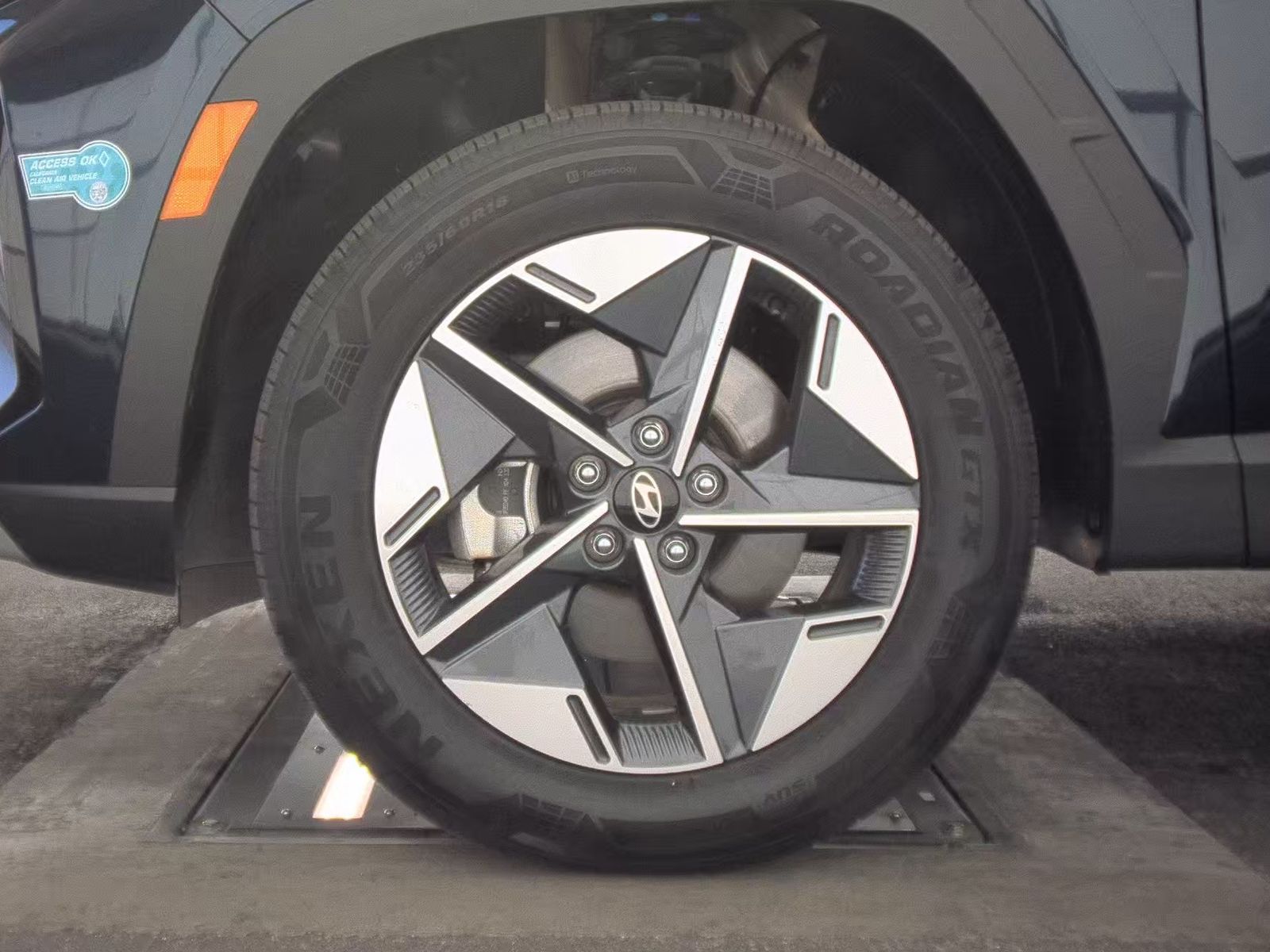 HYUNDAI TUCSON - 10