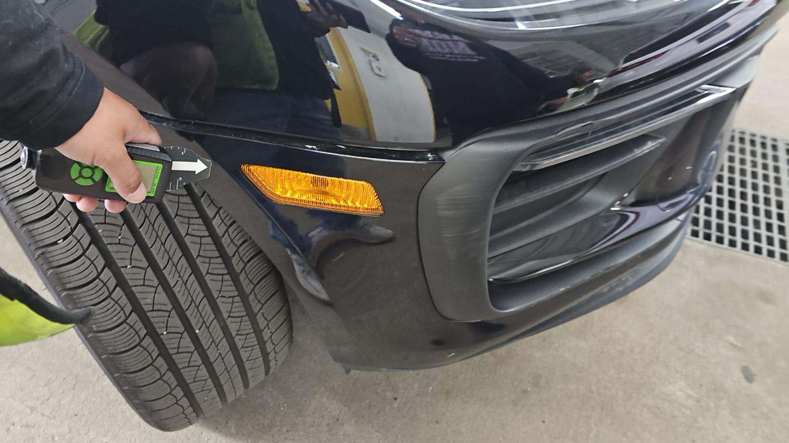 2023 Porsche Macan Base AWD