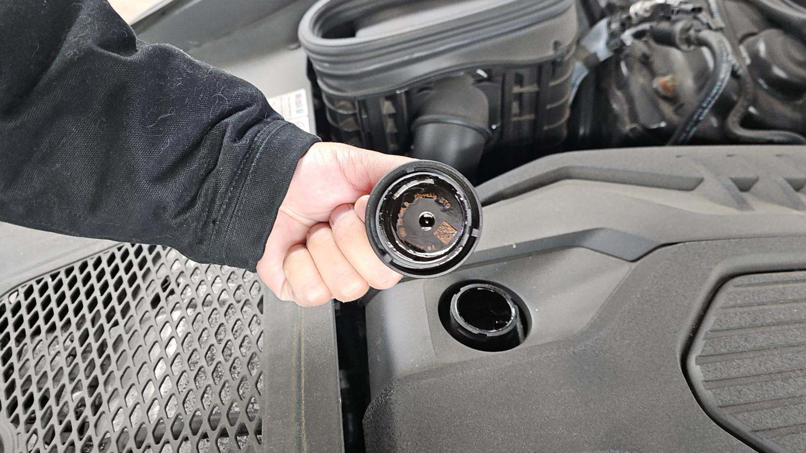 2023 Porsche Macan Base AWD