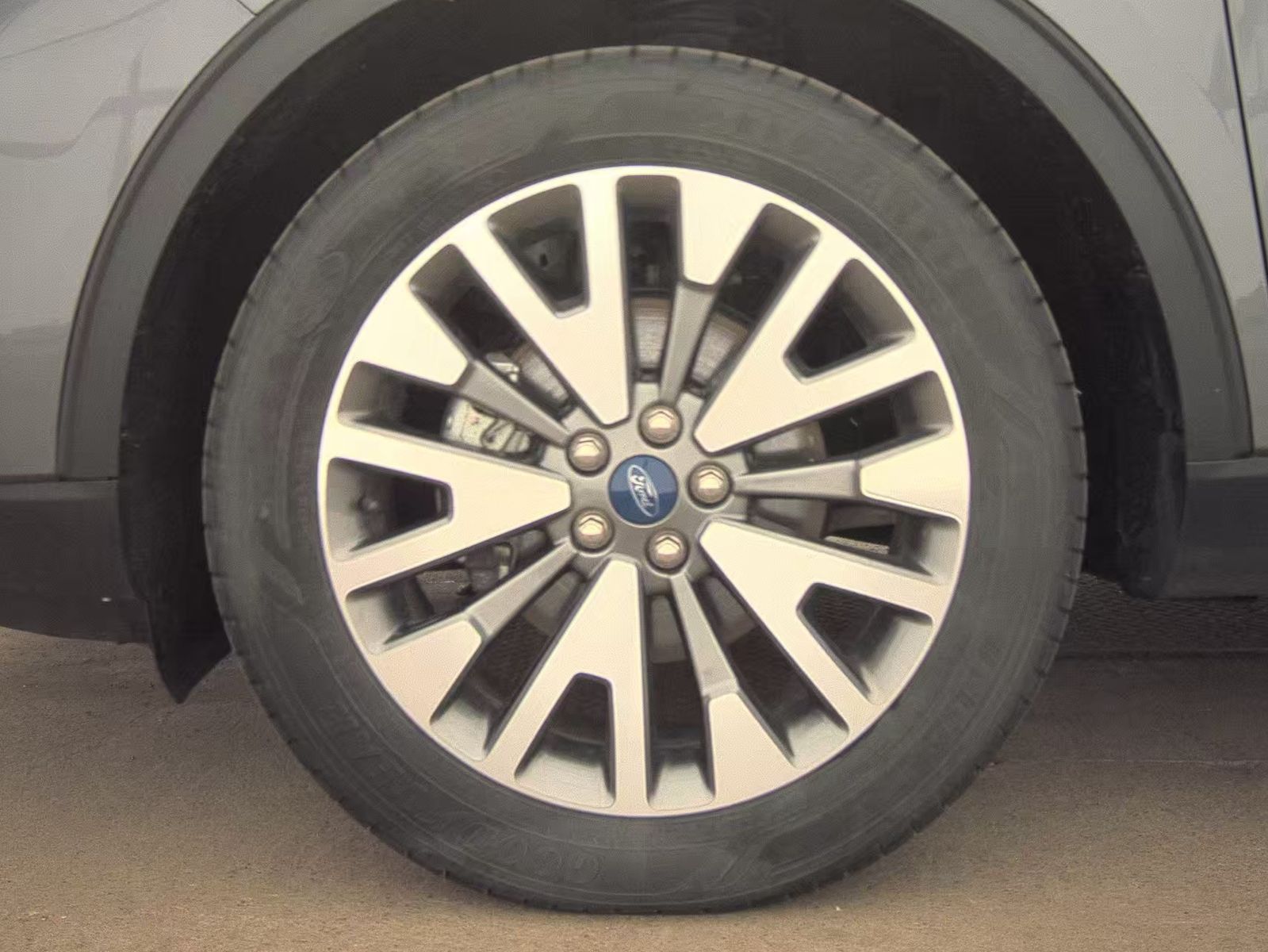 FORD ESCAPE - 10