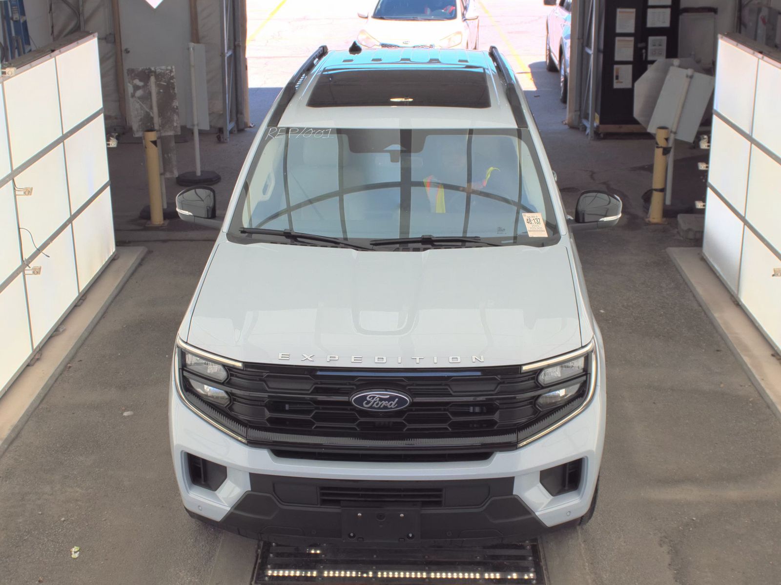 FORD EXPEDITION - 3