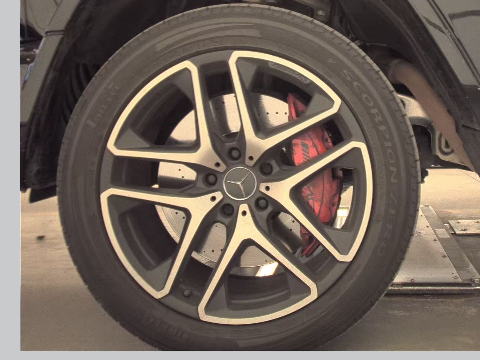 MERCEDES-BENZ G-CLASS - 10