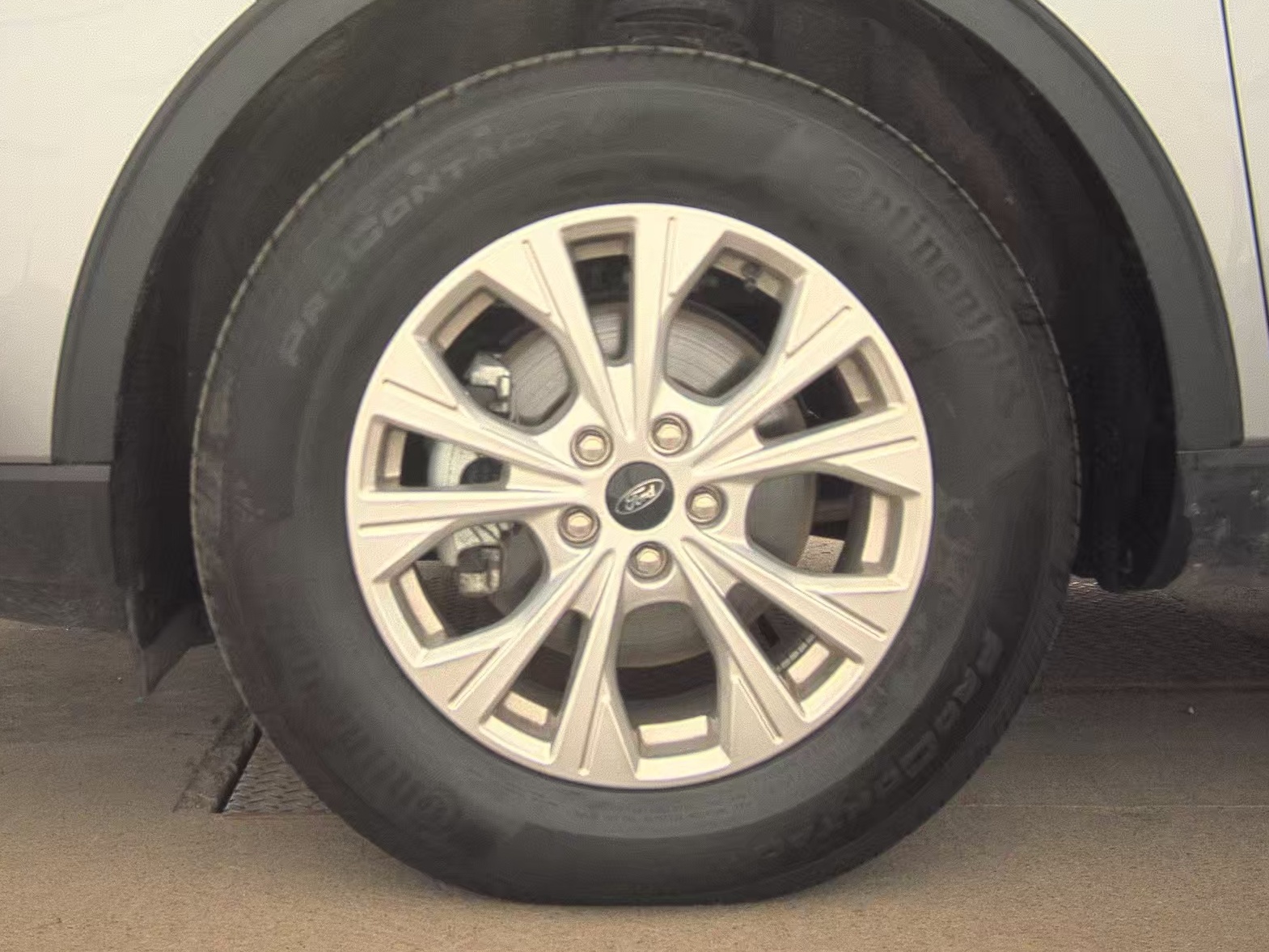 FORD ESCAPE - 10