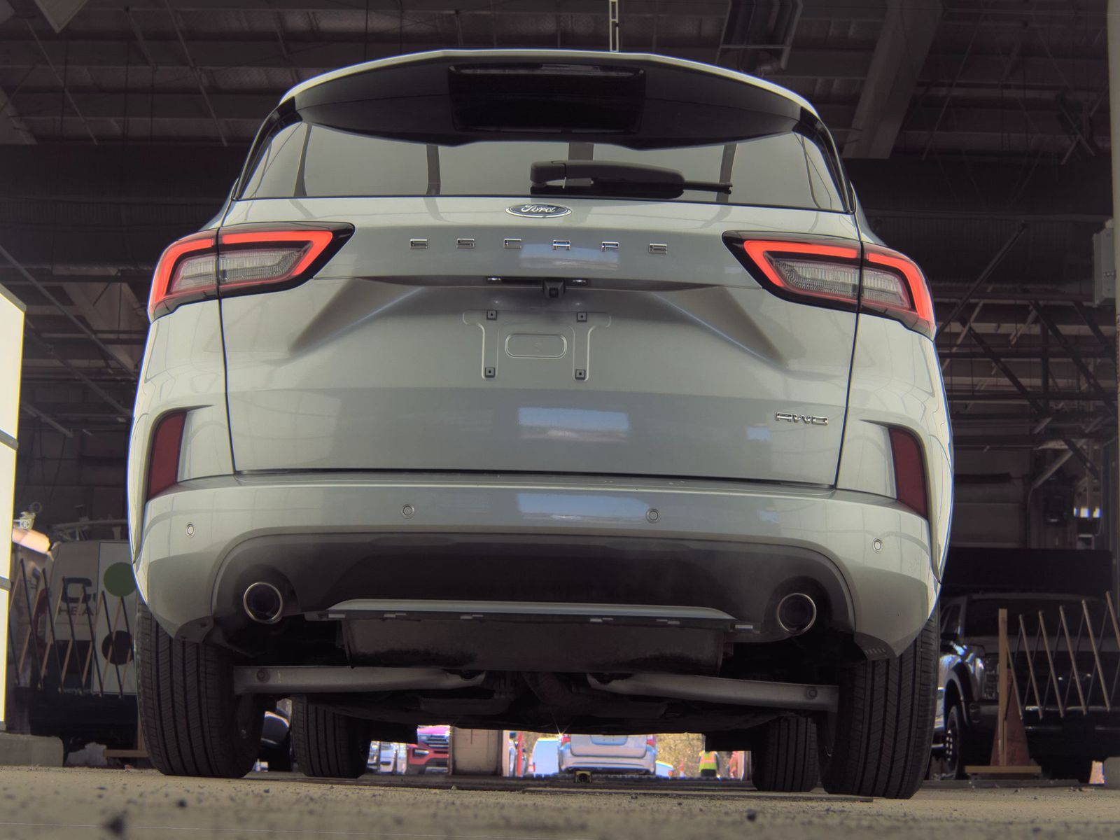 FORD ESCAPE - 8
