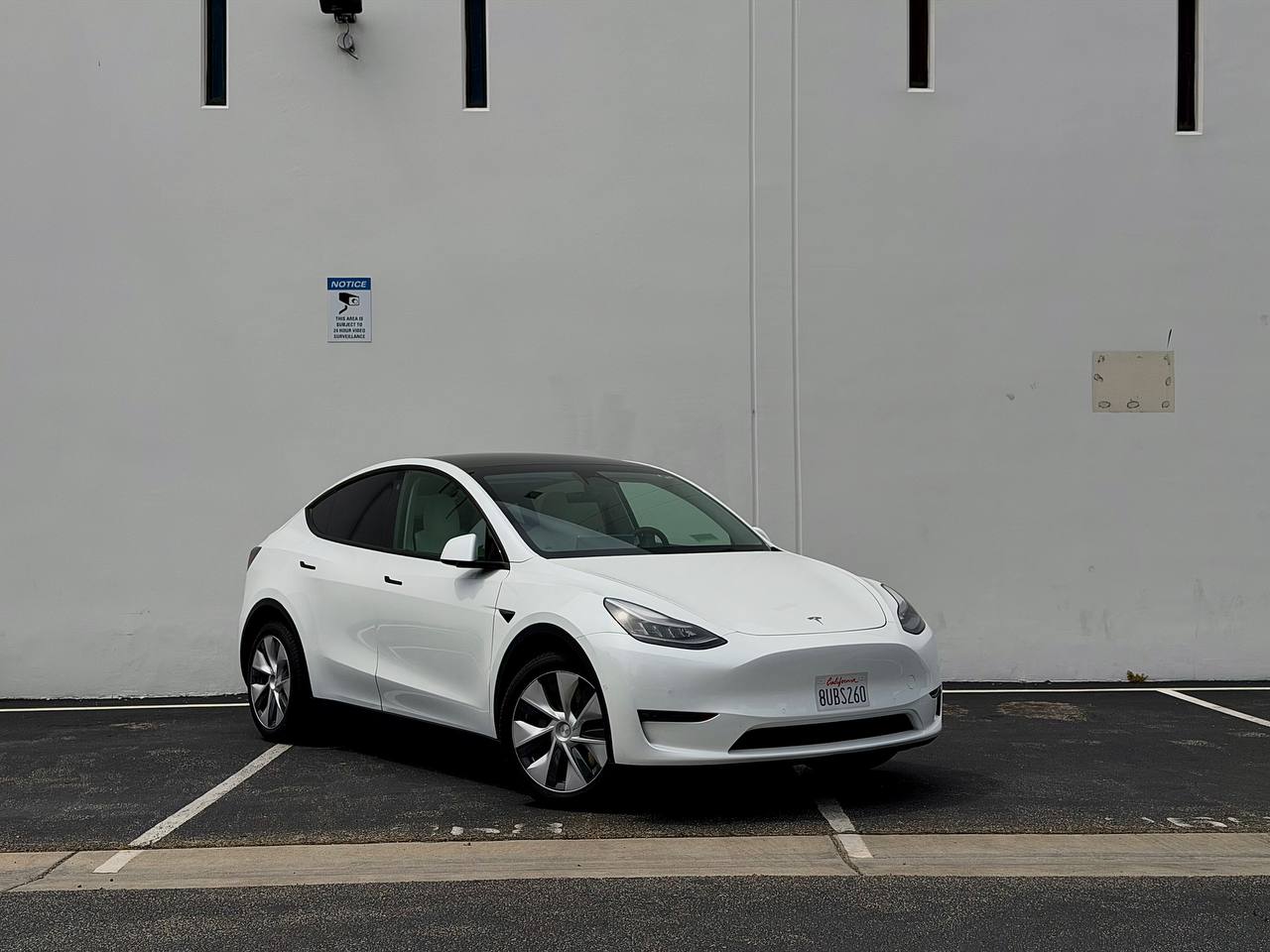 TESLA MODEL Y - 7