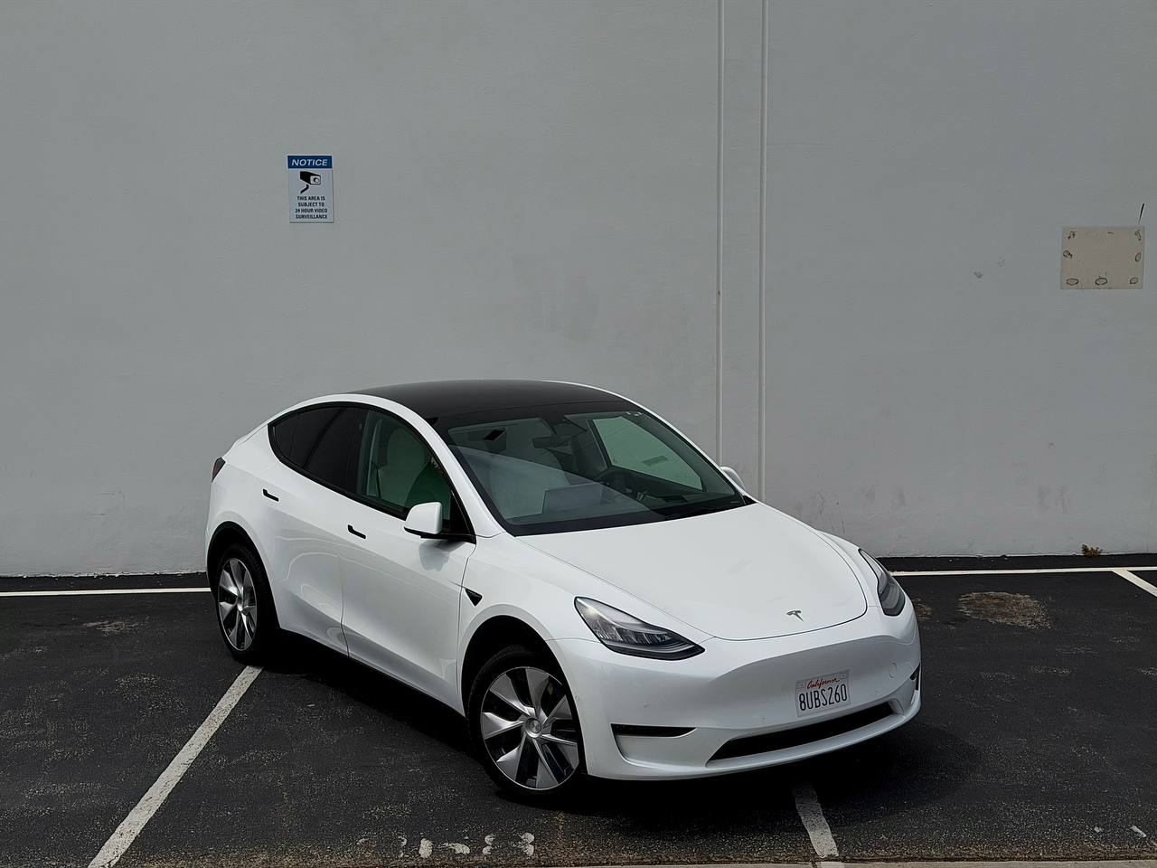 TESLA MODEL Y - 9
