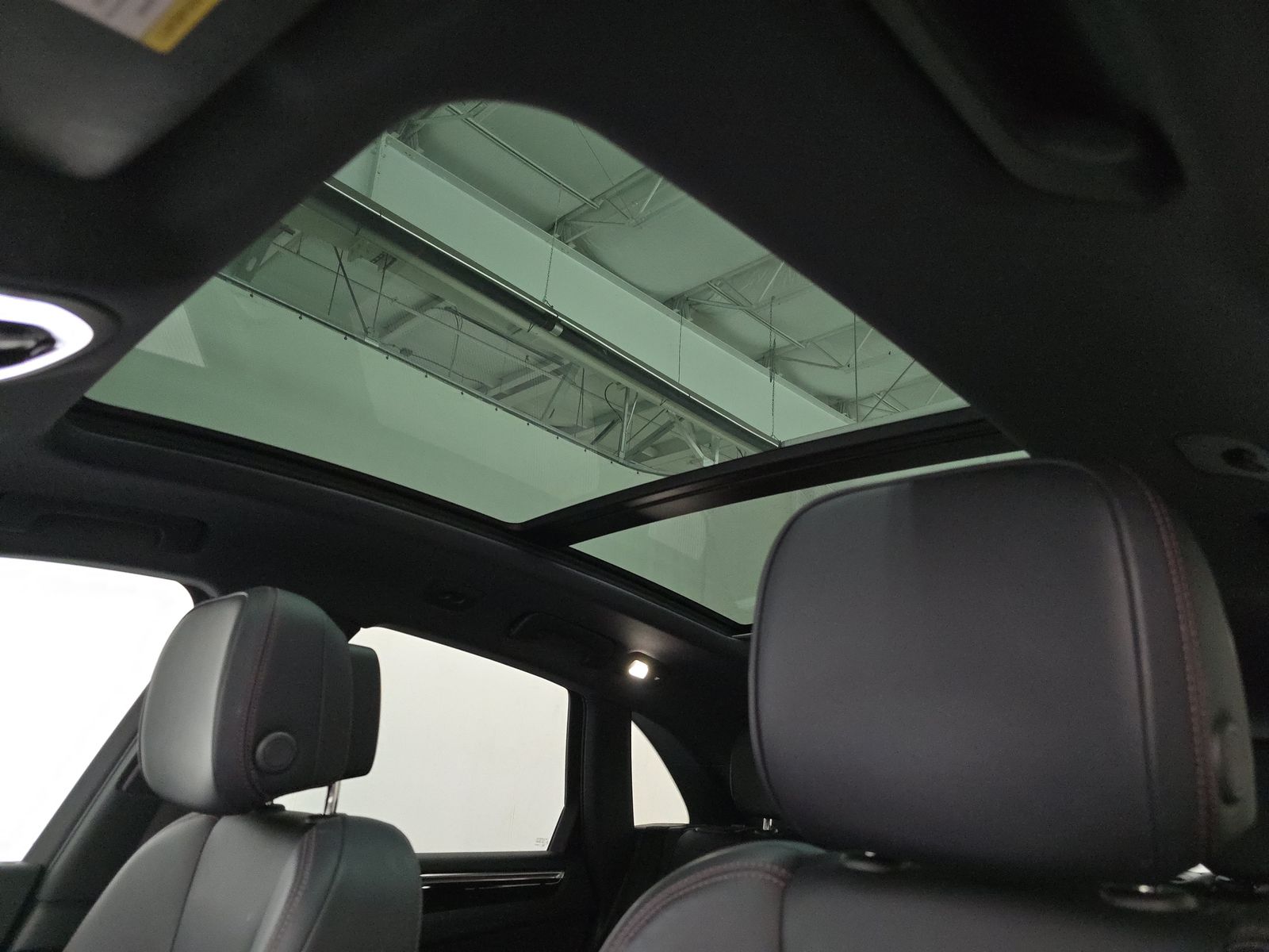 2023 Porsche Macan Base AWD