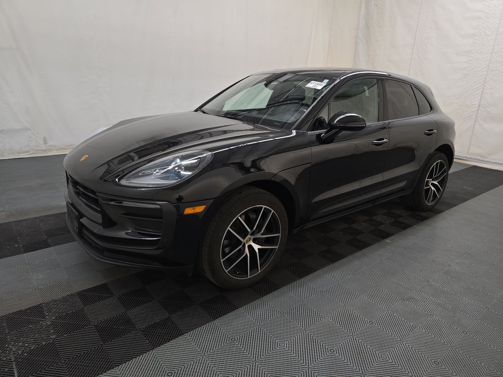 2023 Porsche Macan Base AWD