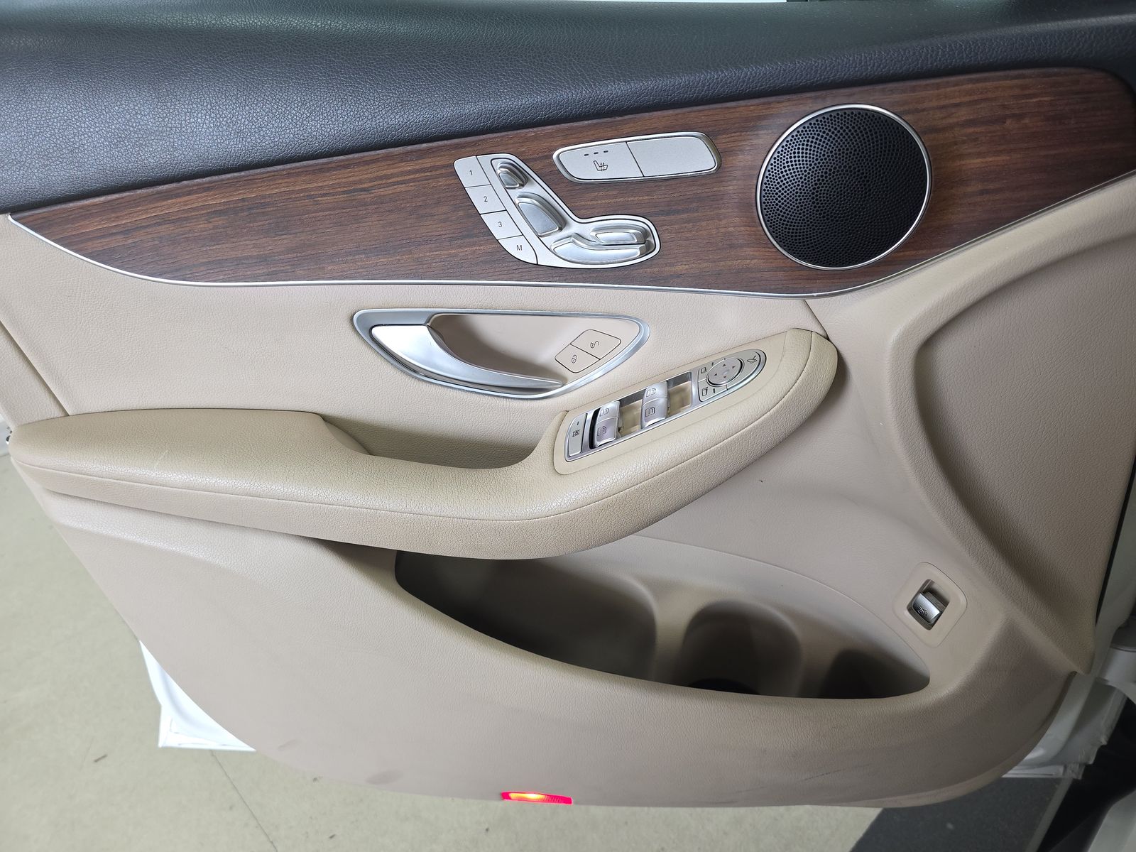 MERCEDES-BENZ GLC-CLASS - 10