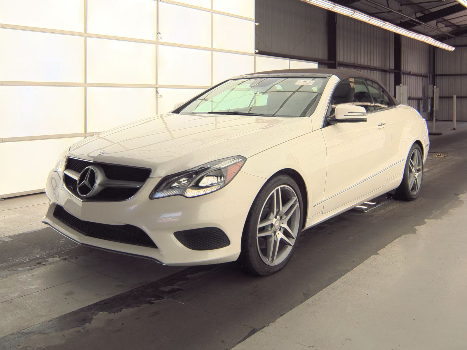 MERCEDES-BENZ E-CLASS - 1