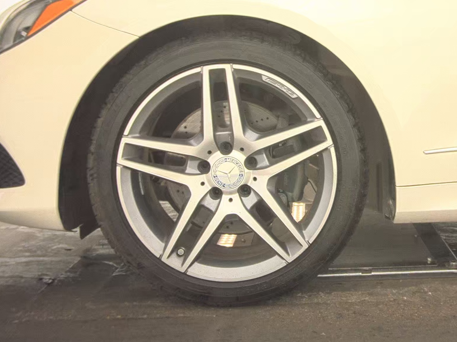 MERCEDES-BENZ E-CLASS - 10