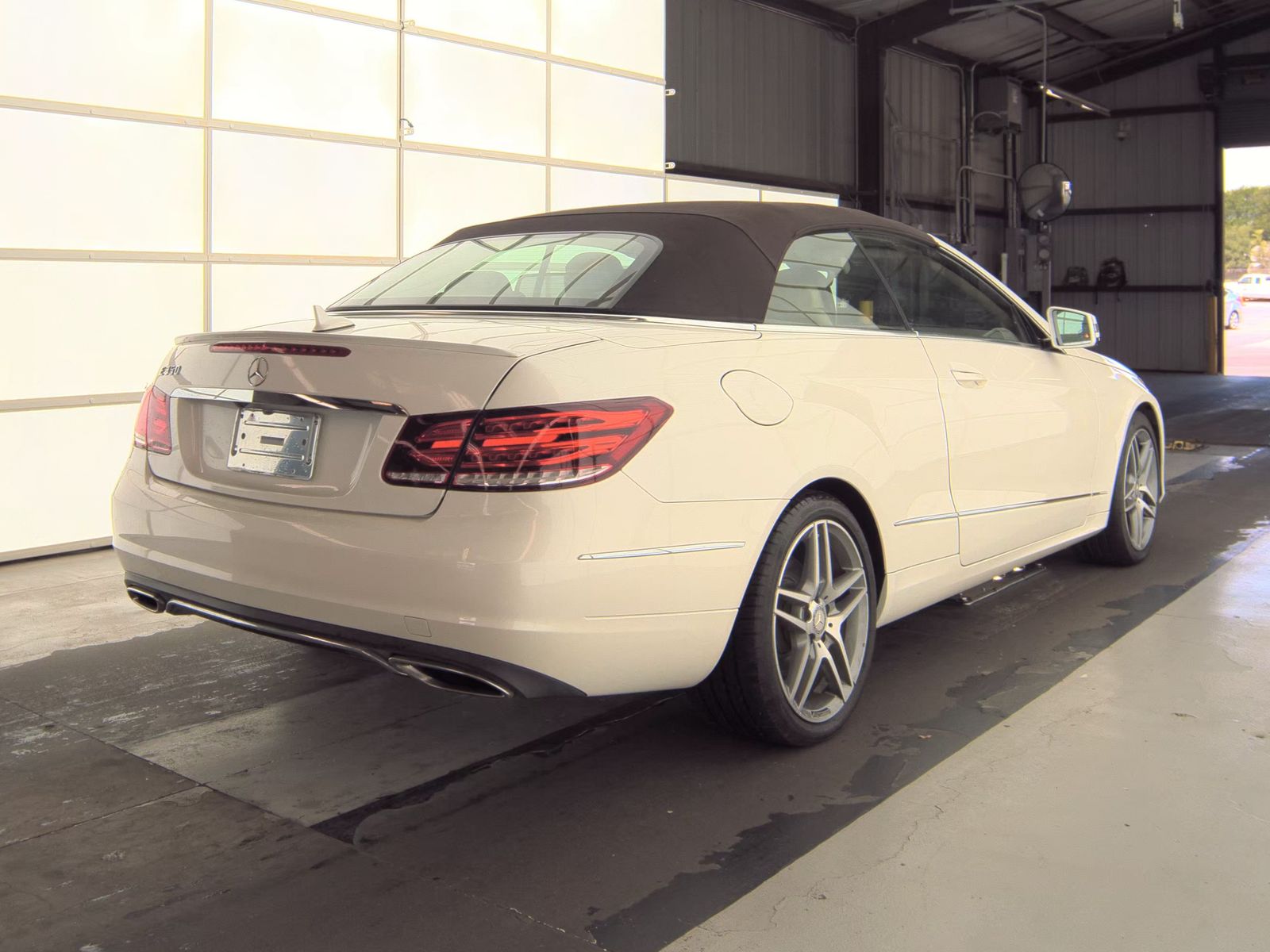 MERCEDES-BENZ E-CLASS - 6