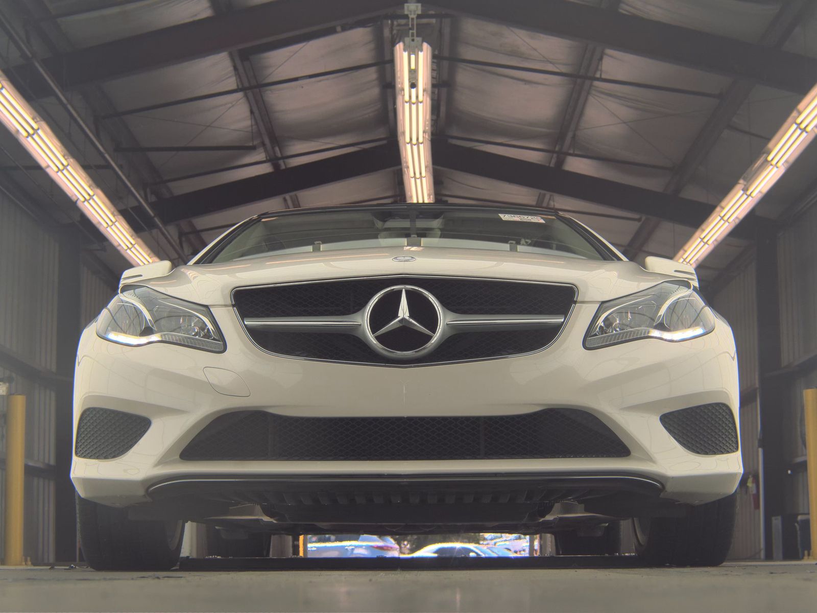 MERCEDES-BENZ E-CLASS - 4