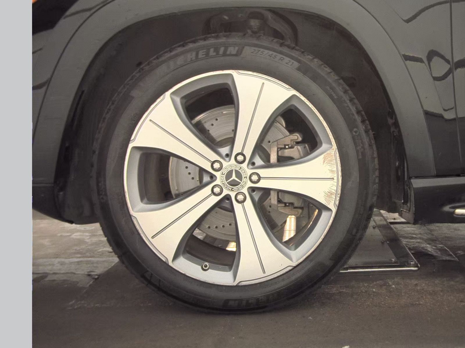 MERCEDES-BENZ GLS - 10