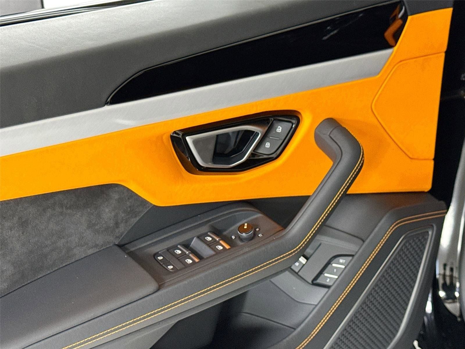 2024 Lamborghini Urus S AWD