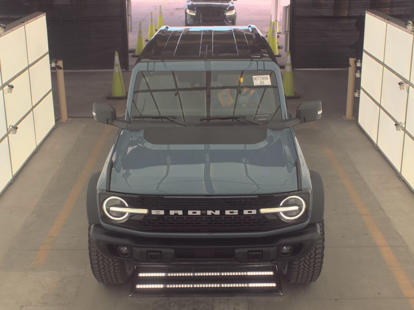 FORD BRONCO - 3