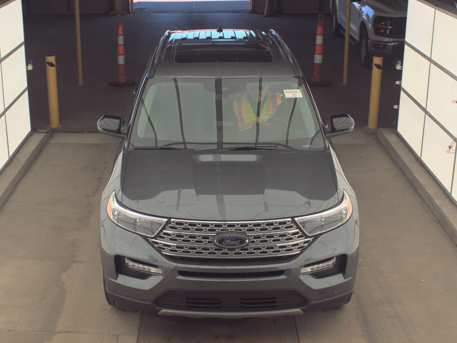 FORD EXPLORER - 3