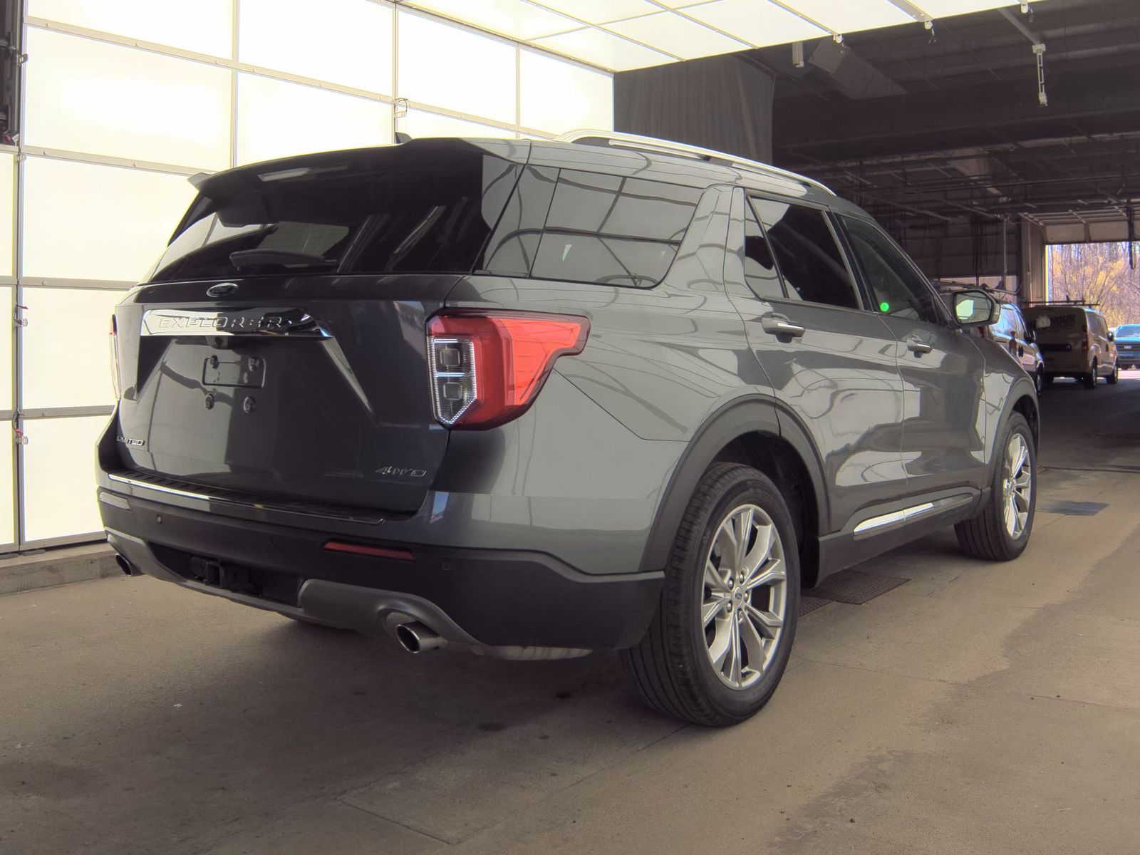 FORD EXPLORER - 6