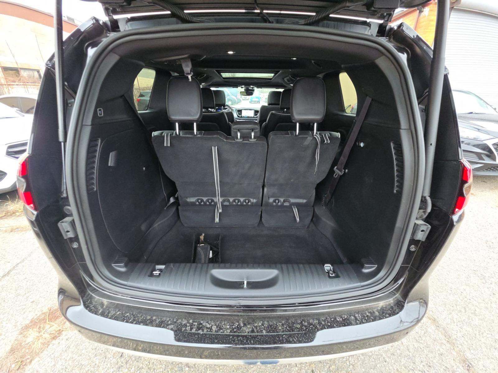CHRYSLER PACIFICA - 10
