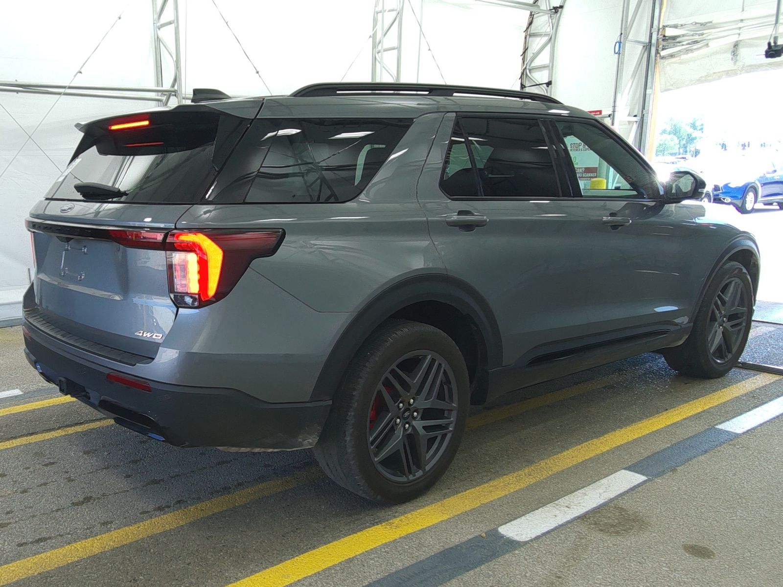 FORD EXPLORER - 5