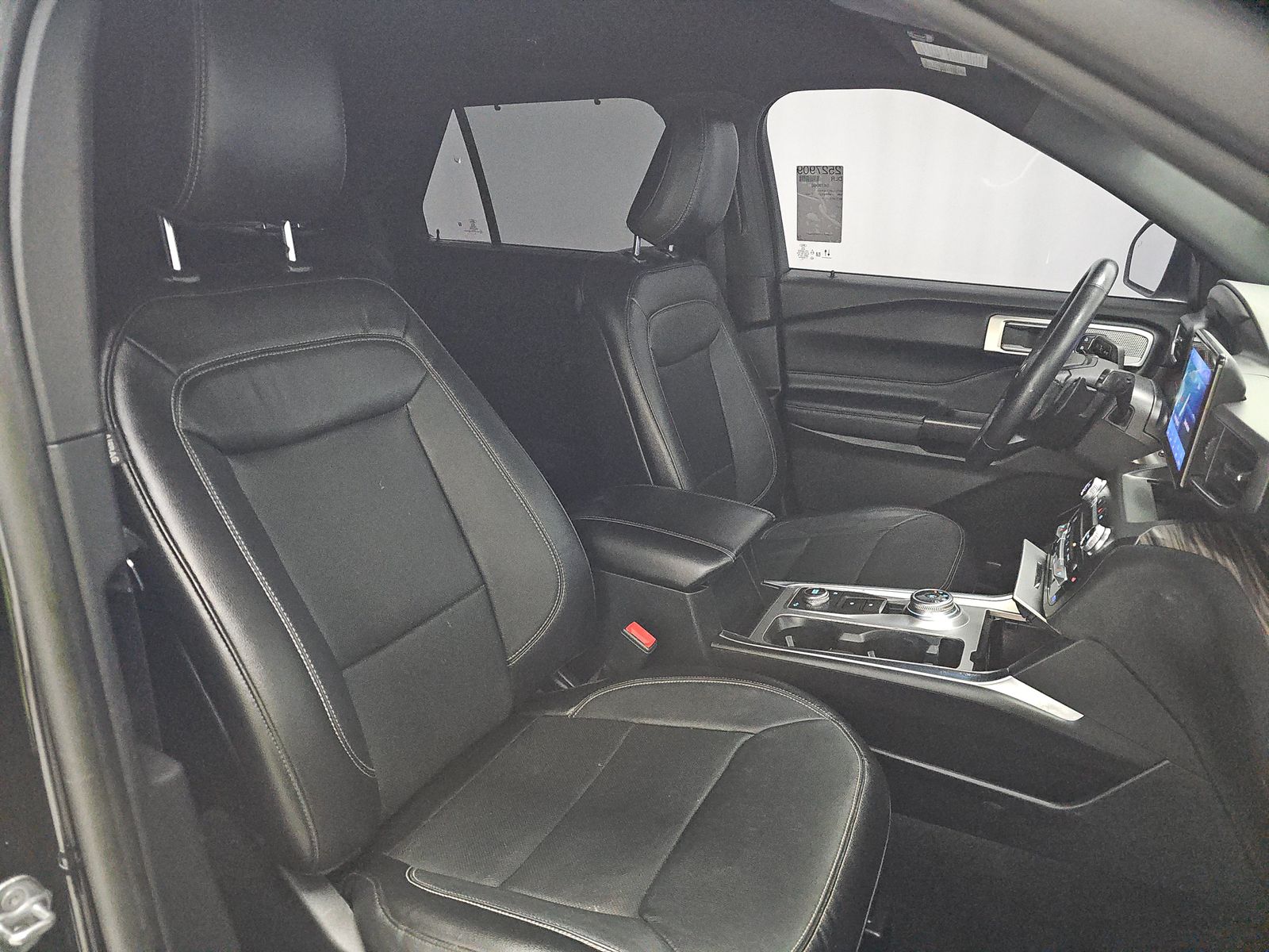 FORD EXPLORER - 9