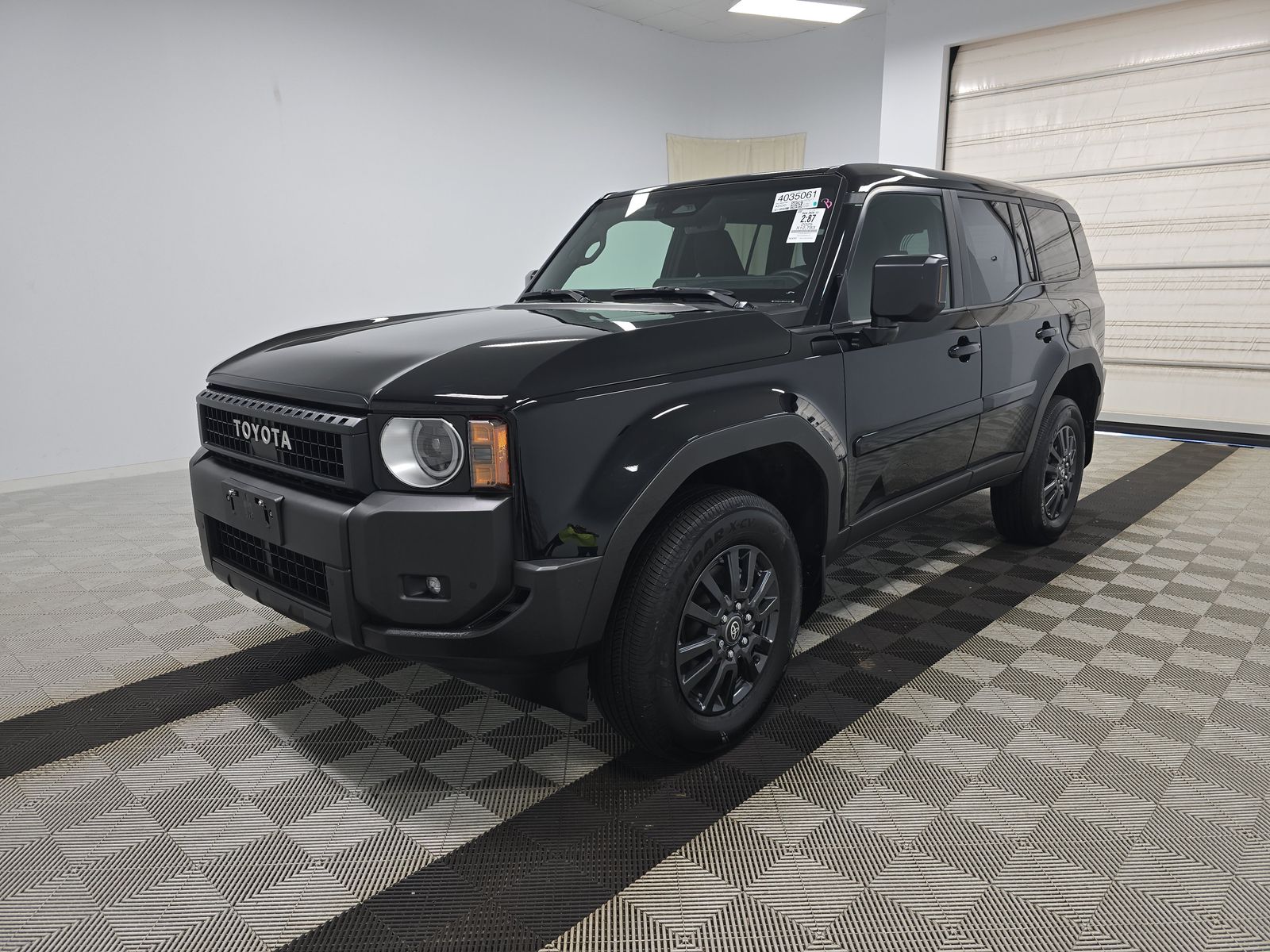 TOYOTA LAND CRUISER - 1