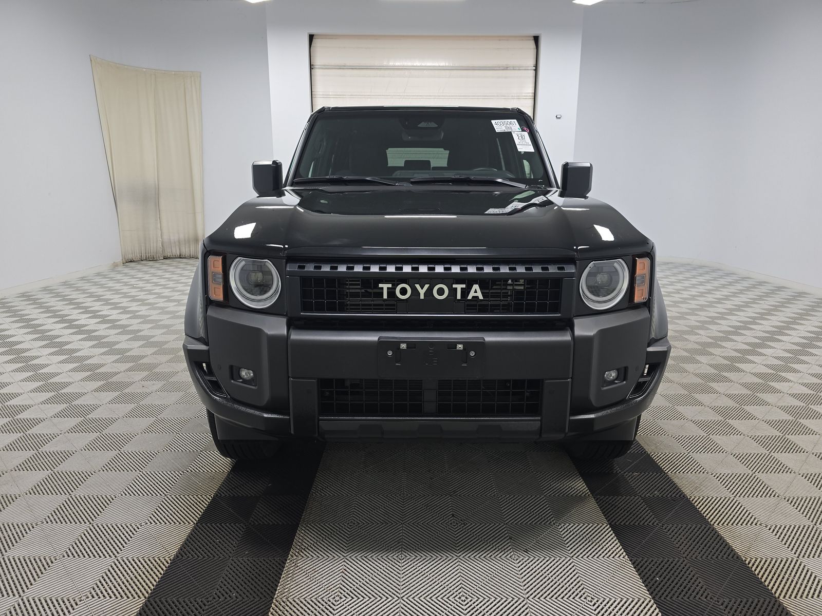 TOYOTA LAND CRUISER - 3