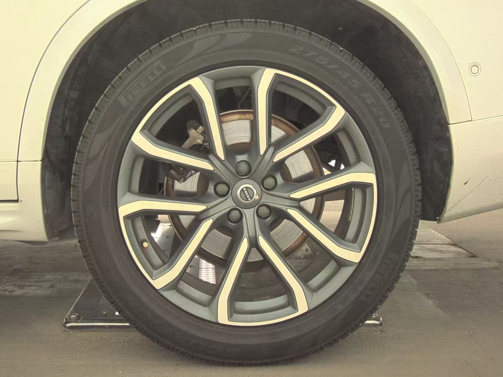 2019 Volvo XC90 T6 Momentum AWD