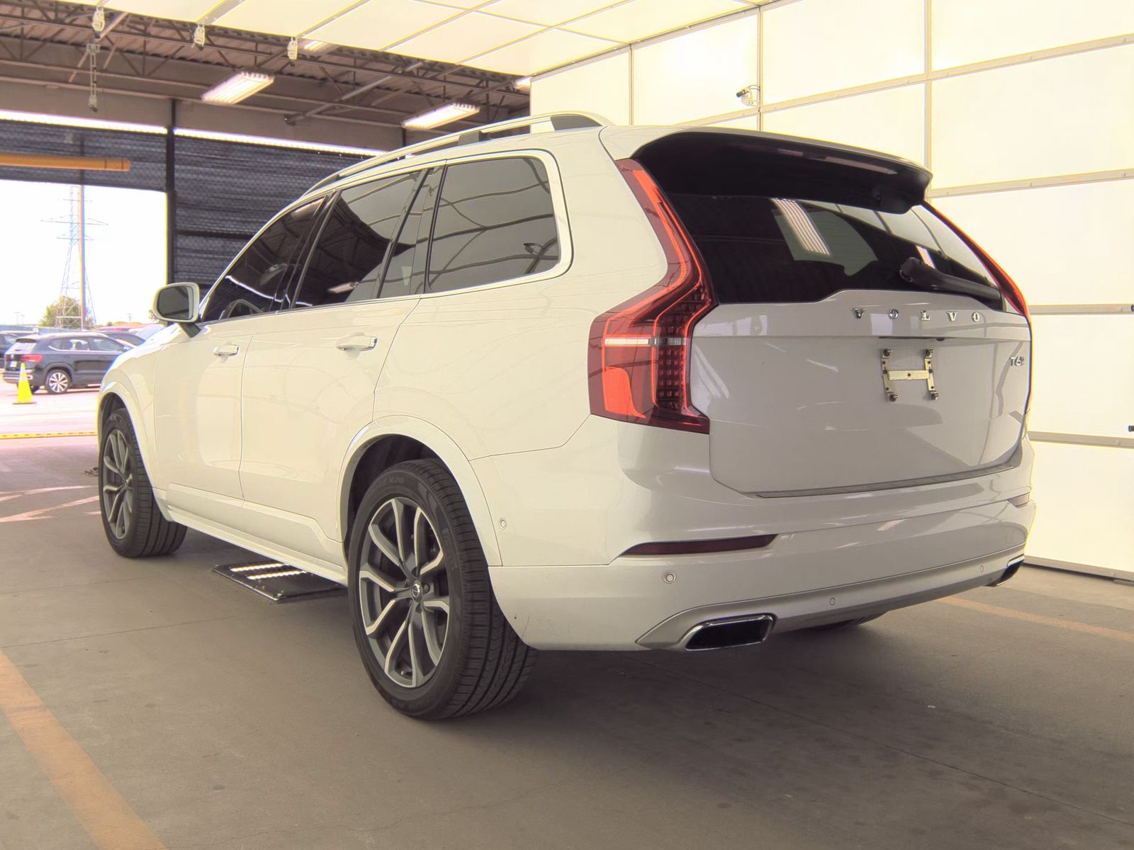 2019 Volvo XC90 T6 Momentum AWD