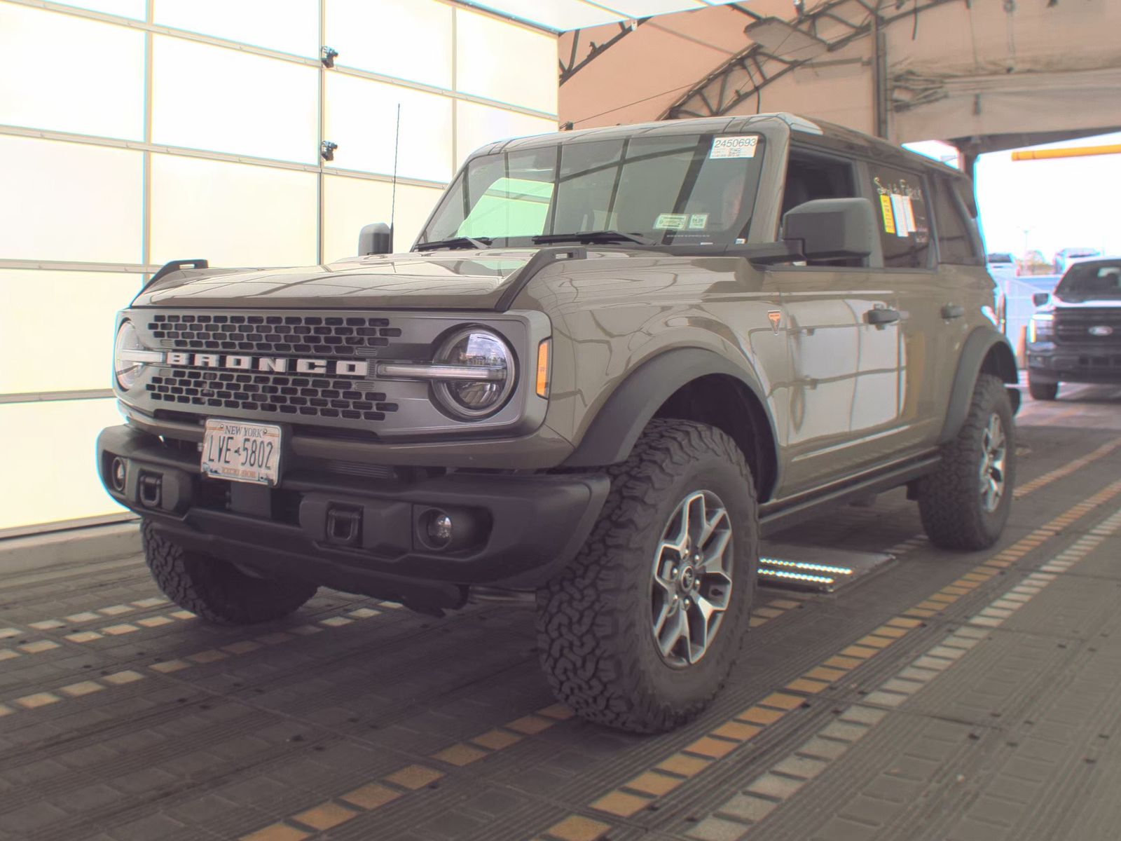FORD BRONCO - 1