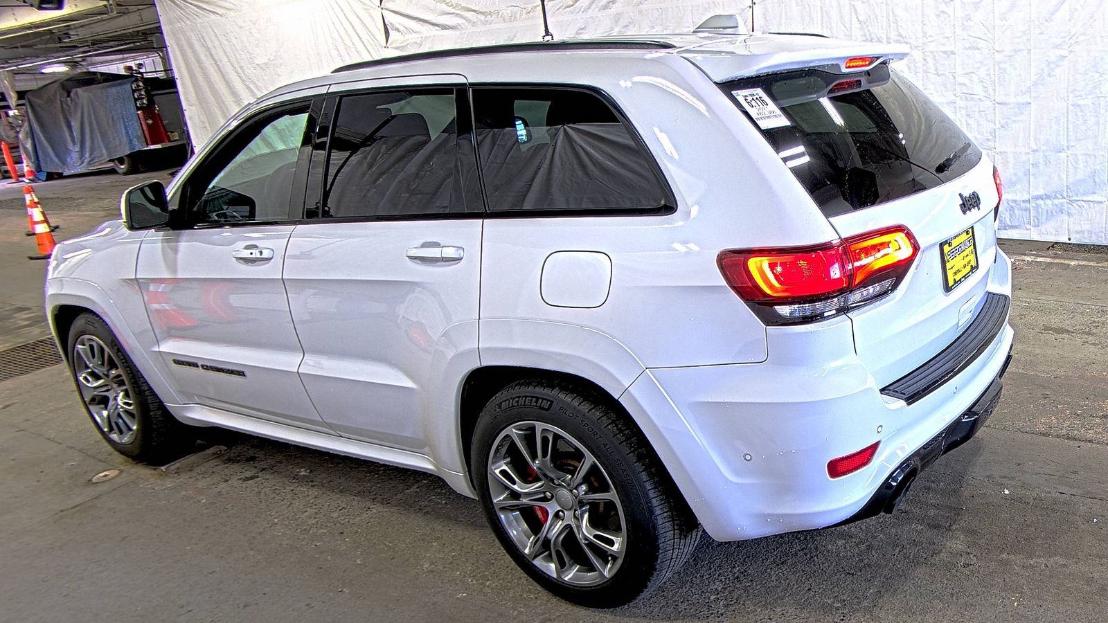 JEEP SRT - 7