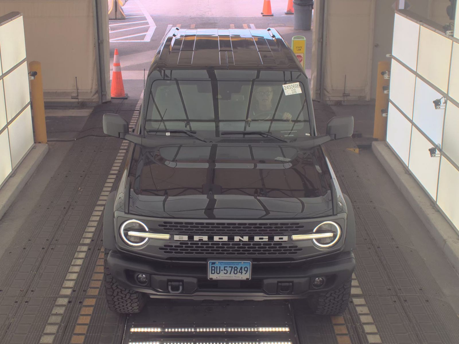 FORD BRONCO - 3